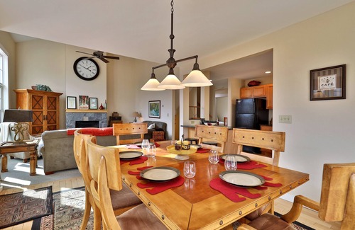 Central Vermont- Killington House | The Cocoa Command Center at Top Ridge: 4BR/4BA Ski In/Ski Out