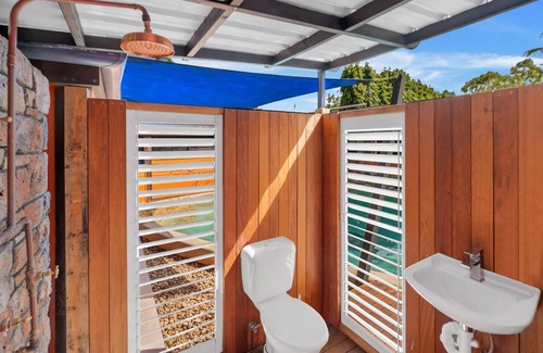 Port Douglas Villa | The Coconut Hut