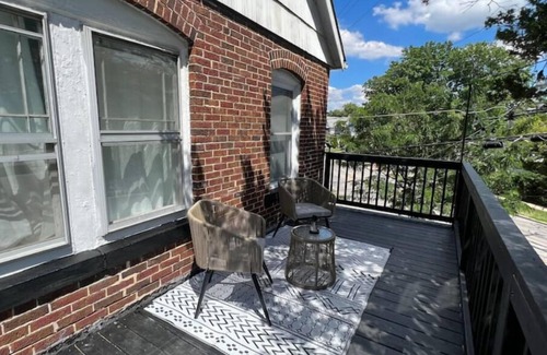 Lakewood House | The Coffeehouse - Lakewood 2 Bdm Stay
