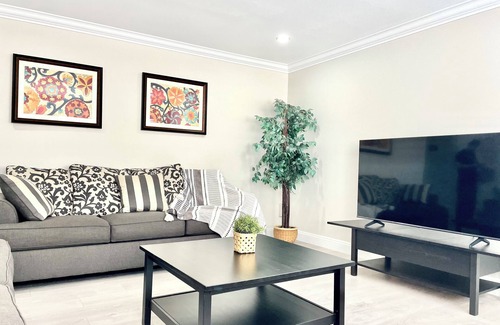 Surrey House | The comfort vault 5beds