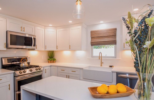 Dennis House | The Compass House (Pet Friendly)