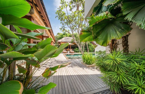 Batubelig Villa | The Complete Guide to Renting Your Exclusive Holiday Villa in Kabupaten Badung with Private Pool and Fully Staffed