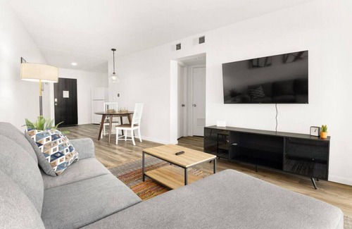Orange Prairie Apartment | The Concord Place A3