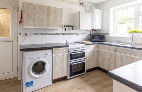 Witney House | The Conifers - lovely family home in Witney