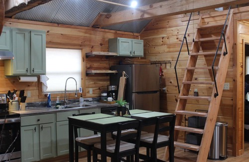 Mountain View Cabin | The Constellation Cabin - A Tranquil Ozark Retreat