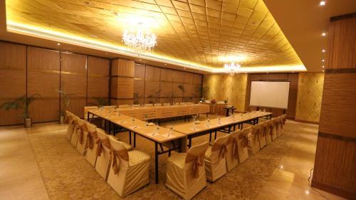 Meerut Hotel | The Conway