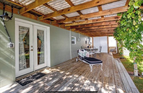 Dunedin Cottage | The Cook Cottage sleeps 4 in Dunedin
