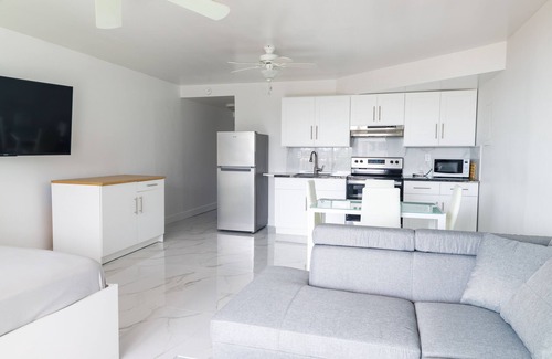 Williams Town Resort | The Coral Beach Hotel - Luxury Beachfront Suite!