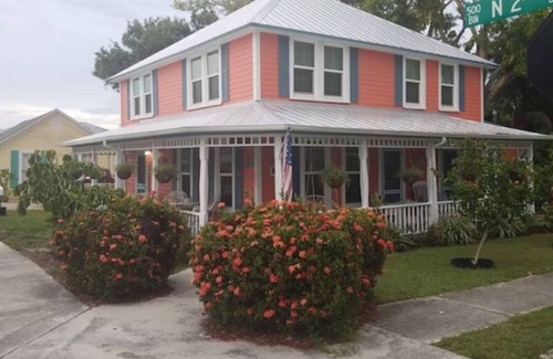Fort Pierce Apartment | The Coral House private apt 5 min to beach