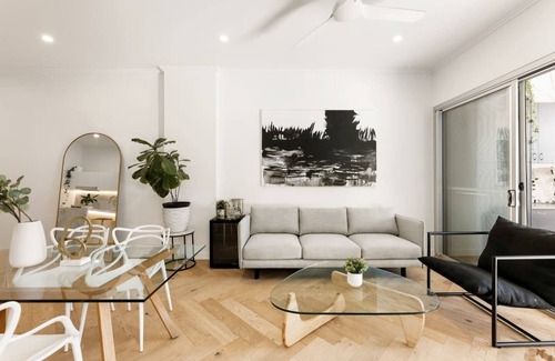 South Brisbane Apartment | The Cordelia Sweeping South Brisbane Style