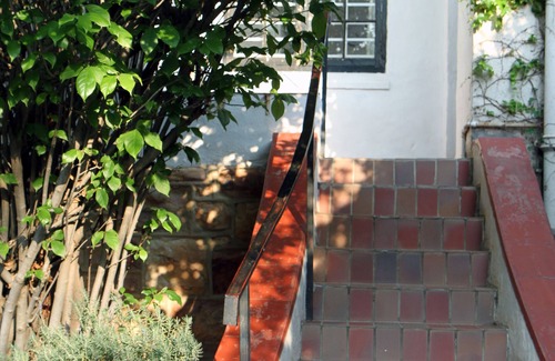 Parkview Cottage | The Corner House - 3 bedrooms, Private garden and pool in Parkview