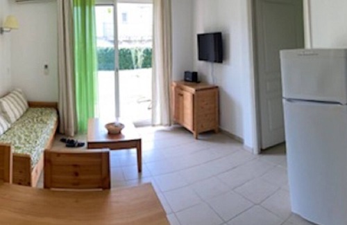 Poggio-Mezzana Apartment | The Costa verde with its feet in the water, garden and beachfront