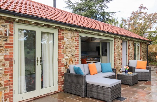 Axminster Cottage | THE COSY COWSHED, pet friendly, character holiday cottage in Dalwood