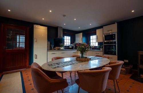 Glasgow Cottage | The Cottage at Barraston Farm - a cottage that sleeps 10 guests in 4 bedrooms