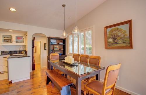 Park Hill Cottage | THE COTTAGE AT CAMBRIA. Our Guests Love It! Book For Summer. Check The Reviews