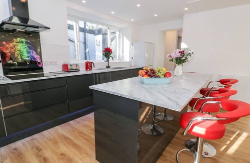 Tyn-y-Gongl Cottage | The Cottage at Cromlech Manor Farm