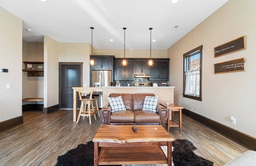 Sugarcreek Cottage | The Cottage at Heritage Hill