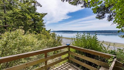 Langley House | The Cottage at Herons Roost by AvantStay