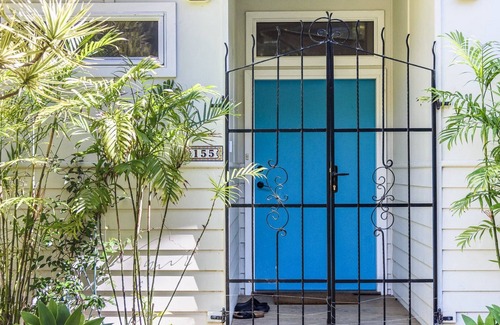 Pretty Beach House | The Cottage at Pretty Beach by HolidayCo.