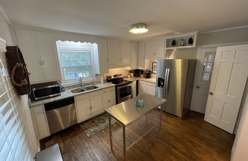 Murfreesboro House | The Cottage by MTSU