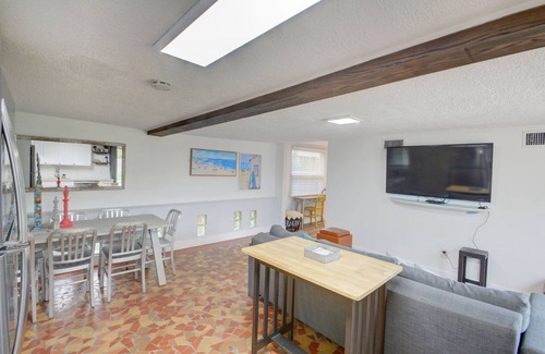 Lake Worth House | The 'Cottage Hideaway'