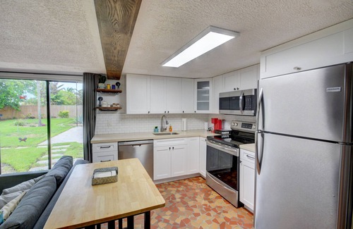 Lake Worth House | The 'Cottage Hideaway'
