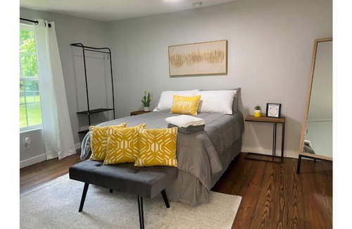 Lockhart Cottage | The Cottage on Clearfork