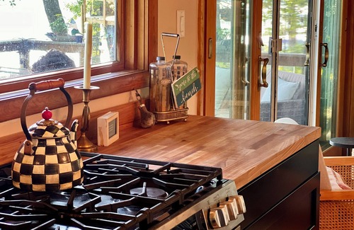 Cassopolis Cottage | The Cottage on Heiner Hill fosters peace & is that reset you're searching for.