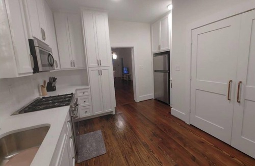 Brenham Cottage | The Cottage on Main