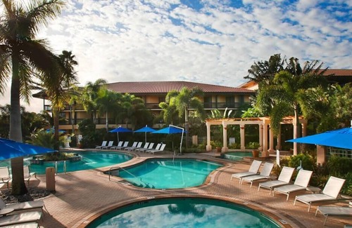 Hunt Club Cottage | The Cottages at PGA National Resort - Premium Two Bedroom Cottage