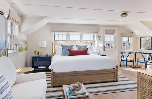 Nantucket Town Hotel | The Cottages at Nantucket Boat Basin