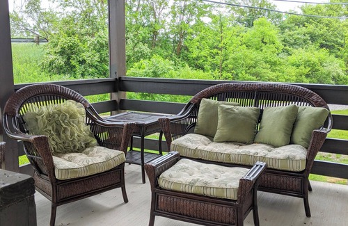 Sandusky House | The Country CottagenYour Funcoast Stay