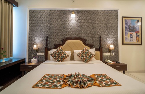 Shavri Colony Hotel | THE COURTYARD - Beyond Bar & Club