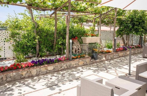 San Lazzaro House | The Courtyard/House 1 Bedroom