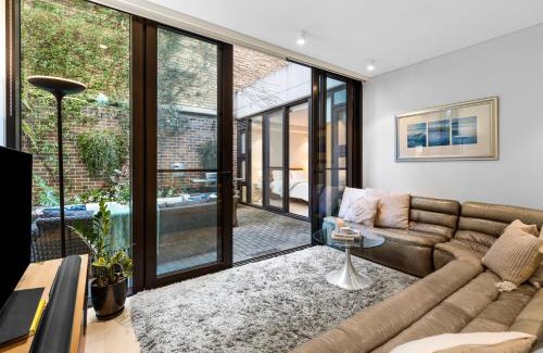 Mosman Apartment | 'the Courtyard Retreat' Designer Abode, Mosman