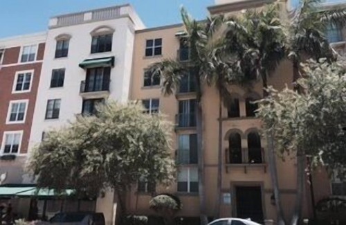 Downtown West Palm Beach Condo | The Courtyards in Cityplace. City living at its best!