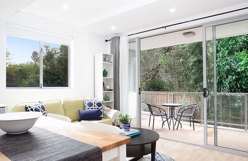 Lane Cove North Apartment | The Cove Apartment in Leafy Lane Cove
