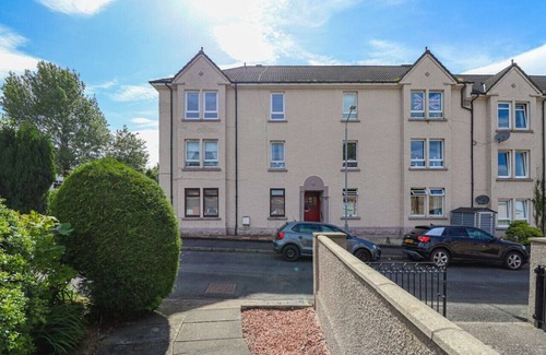 Gourock Apartment | The Cove Apartment - spacious and stylish apartment