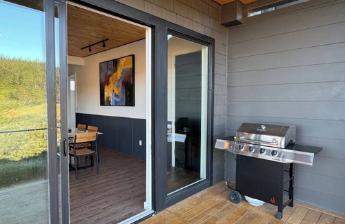 Port Orford Condo | The Cove at Port Orford: Gray Whale Suite
