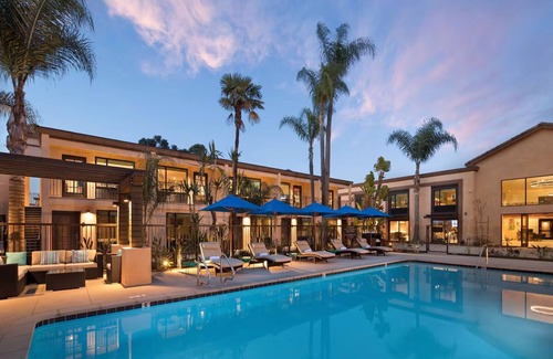 Harbor Hotel | The Cove Hotel, One Bedroom Suite | Poolside Cabanas, Wave Lounge & More