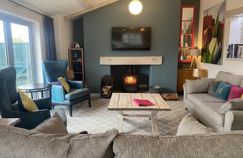 Bishopswood House | The Cow Shed