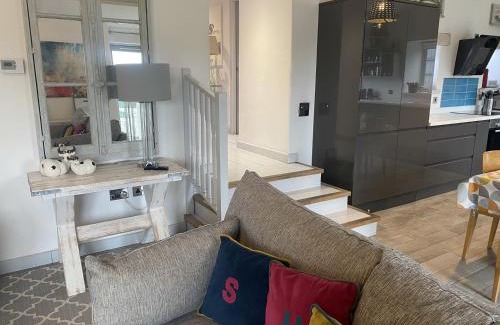 Bishopswood House | The Cow Shed