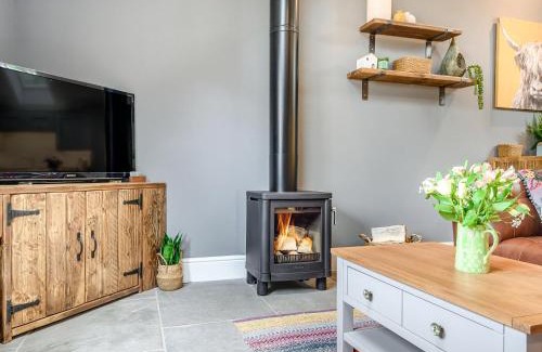 South Littleton House | The Cow Shed - Uk38575