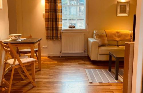 Old Town Apartment | The Cowgatehead Residence