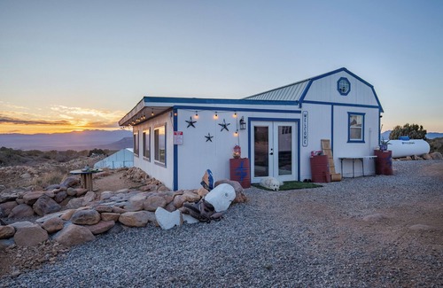 Kingman House | The Coyote Den #1: Experience Arizona Agritourism