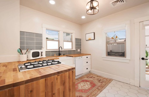Downtown Albuquerque House | The Coziest Cactus - Downtown - Cute 2bd