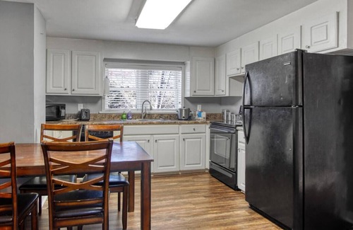 North Florence House | The Cozy Cottage of Florence!nn