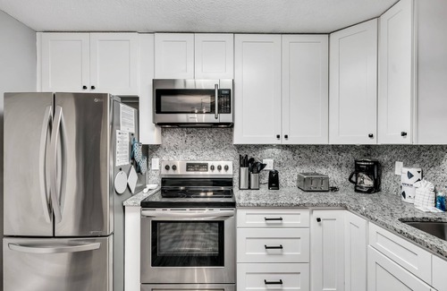 Gatlinburg - Pigeon Forge Cottage | The Cozy Cove, Near River, $685 FREE tickets each paid day