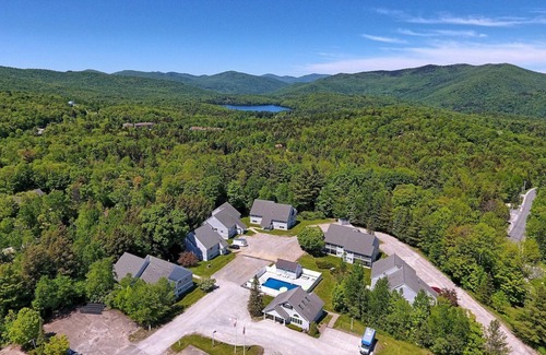 Killington Condo | The Cozy Cubbie: Charming Studio in Killington. Pool. Bus. Discounted Ski Rentals.