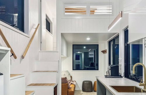 Moonbah House | The Cozy Den at Wuelf & the Fallow